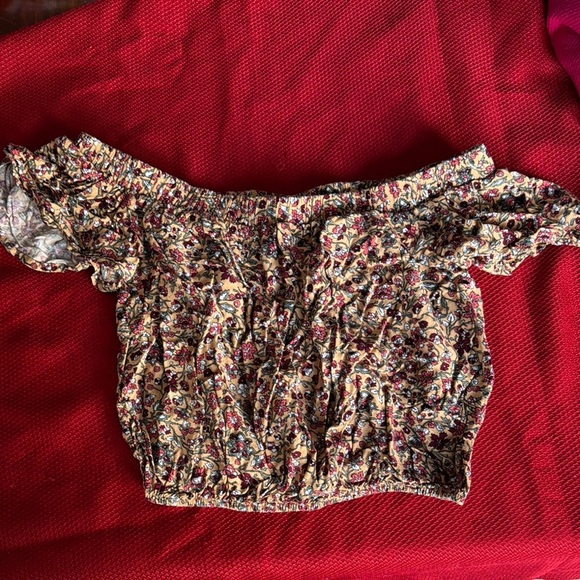 Floral Off-Shoulder Top - Picture 1 of 6